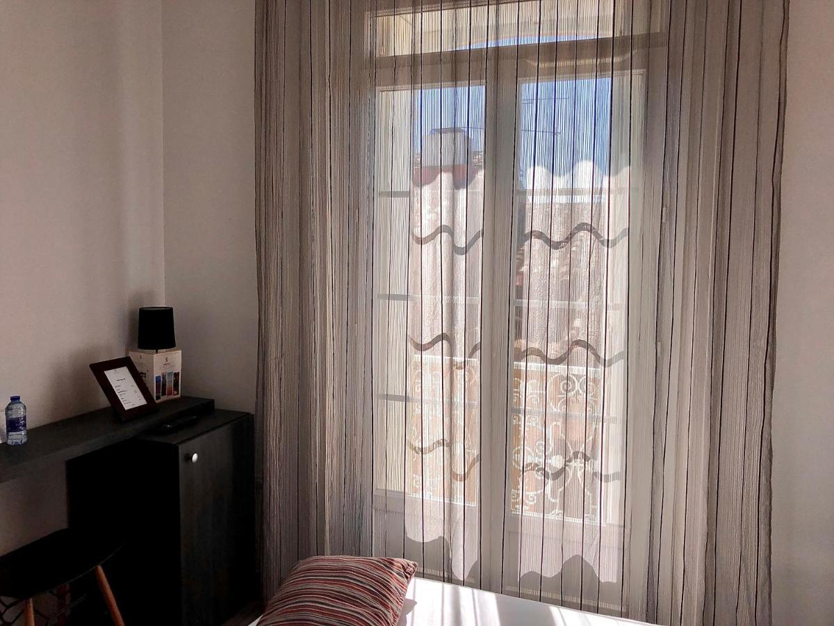 Hotel Saint Louis Aigues-Mortes Εξωτερικό φωτογραφία